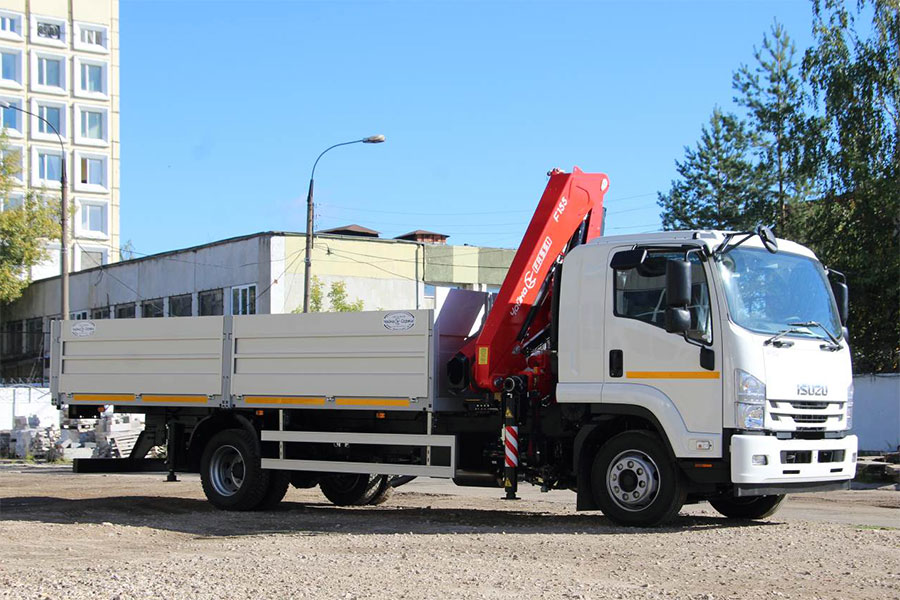 Кран-манипулятор на шасси Isuzu FSR34UL-P