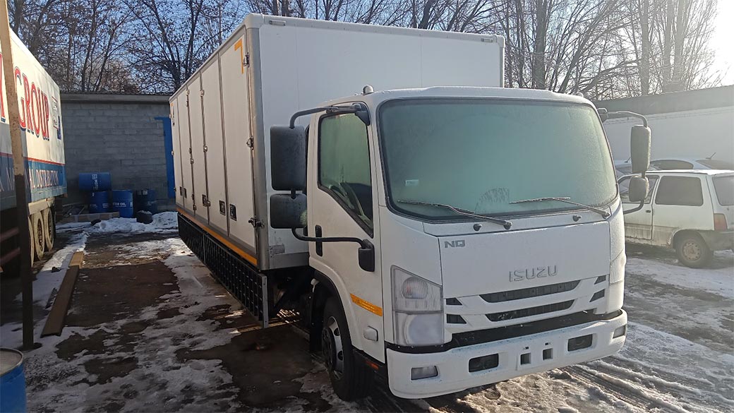 ISUZU NQR90LM с мультифургоном